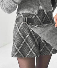 Load image into Gallery viewer, Belted Plaid Skort