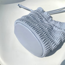 將圖片載入圖庫檢視器 Crinkle Bucket Bag