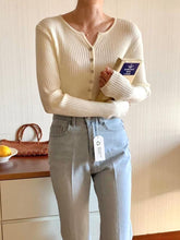 Load image into Gallery viewer, Casual Button V Top