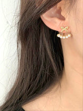 Load image into Gallery viewer, Mini Ribbon Pearl Earrings