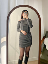 將圖片載入圖庫檢視器 Ruffle Shoulder Dress
