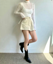 Load image into Gallery viewer, Cross Lines Ruffle Top