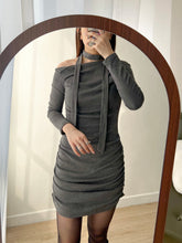 將圖片載入圖庫檢視器 Ruffle Shoulder Dress