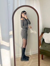 將圖片載入圖庫檢視器 Ruffle Shoulder Dress