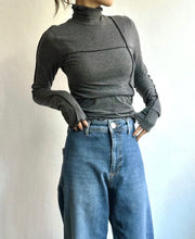 Load image into Gallery viewer, Cross Lines Ruffle Top