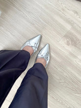 將圖片載入圖庫檢視器 Ribbon Slingback Flats