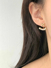 Load image into Gallery viewer, Mini Ribbon Pearl Earrings