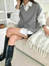 Load image into Gallery viewer, Wool50 Knit Vest