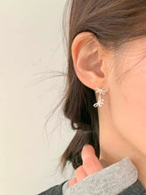 Load image into Gallery viewer, Falling Ribbon Earrings