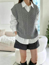Load image into Gallery viewer, Wool50 Knit Vest