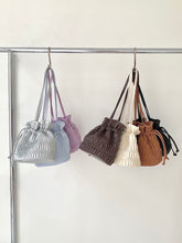將圖片載入圖庫檢視器 Crinkle Bucket Bag