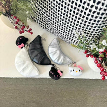 Load image into Gallery viewer, Hello Kitty迷你牛角袋仔🥐