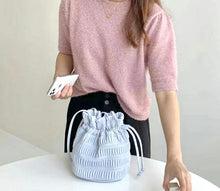 將圖片載入圖庫檢視器 Crinkle Bucket Bag