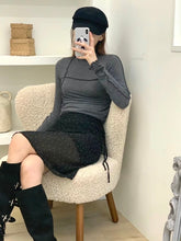 Load image into Gallery viewer, Cross Lines Ruffle Top