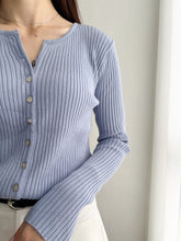 Load image into Gallery viewer, Casual Button V Top