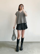Load image into Gallery viewer, Wool50 Knit Vest