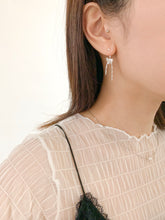 Load image into Gallery viewer, Ribbon Earrings