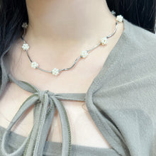 Load image into Gallery viewer, Pearl Ball Wavy Necklace