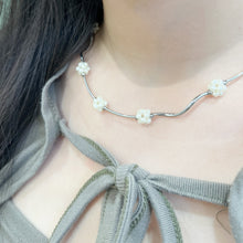 Load image into Gallery viewer, Pearl Ball Wavy Necklace