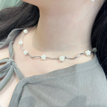 Load image into Gallery viewer, Pearl Ball Wavy Necklace