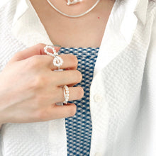 Load image into Gallery viewer, Pearl Cross Ring