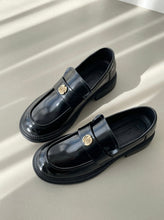 將圖片載入圖庫檢視器 預訂優惠✨Rose Leather Loafers
