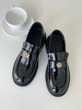 將圖片載入圖庫檢視器 預訂優惠✨Rose Leather Loafers