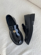 將圖片載入圖庫檢視器 預訂優惠✨Rose Leather Loafers