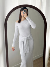 將圖片載入圖庫檢視器 Knotted Shoulder Dress