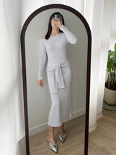 將圖片載入圖庫檢視器 Knotted Shoulder Dress
