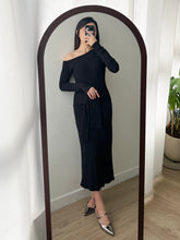 將圖片載入圖庫檢視器 Knotted Shoulder Dress