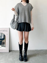 Load image into Gallery viewer, Wool50 Knit Vest