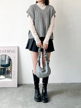 Load image into Gallery viewer, Wool50 Knit Vest