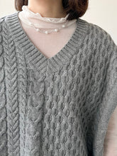 Load image into Gallery viewer, Wool50 Knit Vest