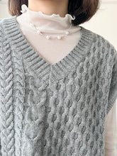 Load image into Gallery viewer, Wool50 Knit Vest