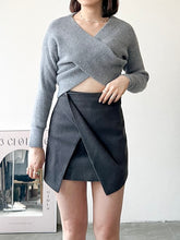 Load image into Gallery viewer, V-neck Cross Knit Top