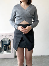 Load image into Gallery viewer, V-neck Cross Knit Top