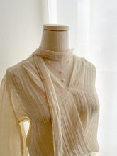 Load image into Gallery viewer, Pearl Line Necklace