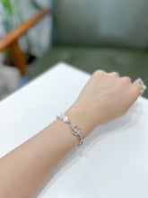 Load image into Gallery viewer, Uneven Pearl Chain Bracelet