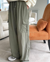 Load image into Gallery viewer, Everyday Cargo Pants
