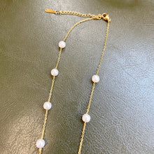 Load image into Gallery viewer, Pearl Ball Necklace