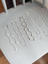 Load image into Gallery viewer, Mini Ribbon Pearl Necklace