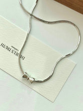 Load image into Gallery viewer, S925 Bowtie Necklace