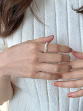 Load image into Gallery viewer, Pearl Cross Ring