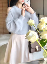 Load image into Gallery viewer, Momo Shoulder Top