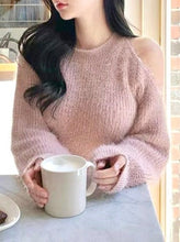 Load image into Gallery viewer, Momo Shoulder Top