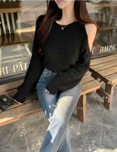 Load image into Gallery viewer, Momo Shoulder Top