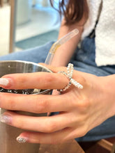 Load image into Gallery viewer, Pearl Ribbon Ring