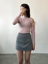 Load image into Gallery viewer, Uneven Ribbon Top