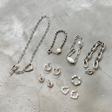 Load image into Gallery viewer, Heart Chain Necklace